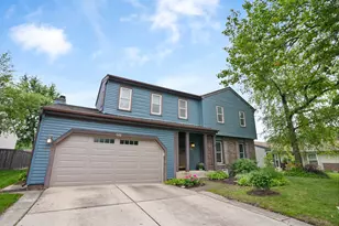 545 Ridgefield Dr, Roselle, IL 60172 - Photo 1