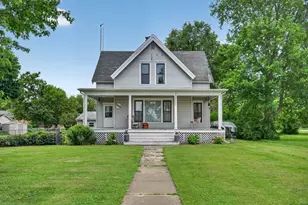209 N Jackson St, Gardner, IL 60424 - Photo 1