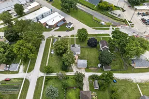 209 N Jackson St, Gardner, IL 60424 - Photo 39