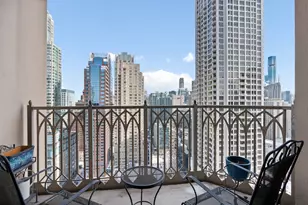 21 E Huron St, Chicago, IL 60611 - Photo 29