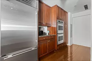 21 E Huron St, Chicago, IL 60611 - Photo 11