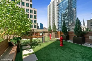 21 E Huron St, Chicago, IL 60611 - Photo 31