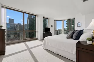 21 E Huron St, Chicago, IL 60611 - Photo 17