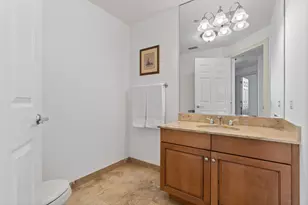 21 E Huron St, Chicago, IL 60611 - Photo 13