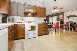 2405 S Washington St, Salem, IL 62881 - Photo 7