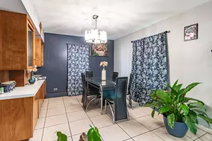 918 N Linden Ave, Waukegan, IL 60085 - Photo 9