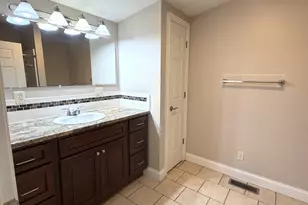 25 Westclox Ave, Peru, IL 61354 - Photo 19