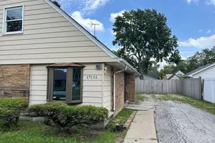 17111 Oakwood Ave, Lansing, IL 60438 - Photo 3
