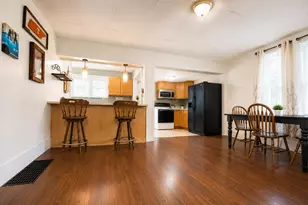 208 S Sycamore St, Franklin Grove, IL 61031 - Photo 11