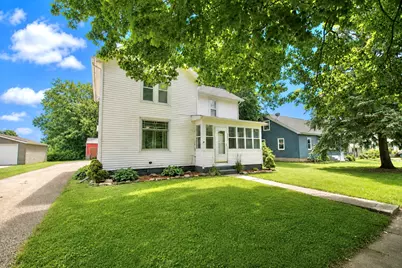 208 S Sycamore Street, Franklin Grove, IL 61031 - Photo 3