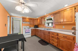 1915 Roberts St, Wilmington, IL 60481 - Photo 7