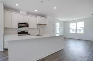 541 Yosemite Wy, Mundelein, IL 60060 - Photo 11