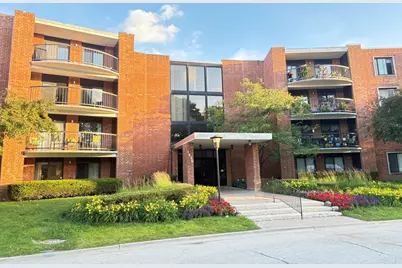 1415 E Central Road #203A, Arlington Heights, IL 60005 - Photo 1