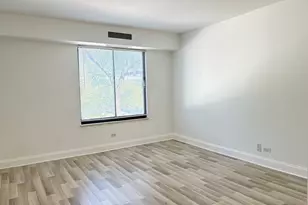 1415 E Central Rd, Arlington Heights, IL 60005 - Photo 3