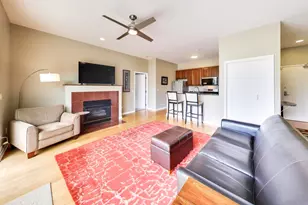 647 N Green St, Chicago, IL 60642 - Photo 7