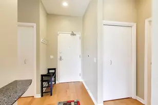 647 N Green St, Chicago, IL 60642 - Photo 23