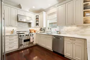 901 W Fletcher St, Chicago, IL 60657 - Photo 9