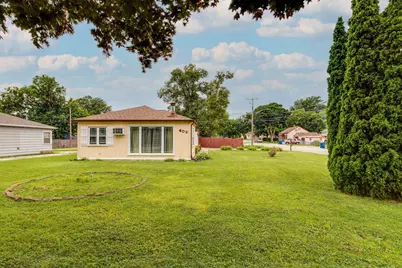 402 S Addison Street, Bensenville, IL 60106 - Photo 3