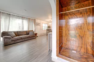 402 S Addison St, Bensenville, IL 60106 - Photo 9