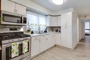 402 S Addison St, Bensenville, IL 60106 - Photo 15