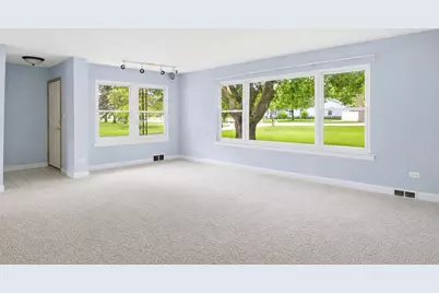 1013 Highmoor Road, Lombard, IL 60148 - Photo 5