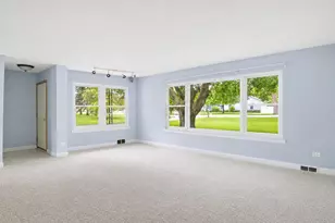 1013 Highmoor Rd, Lombard, IL 60148 - Photo 5