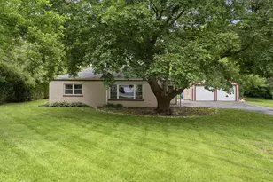 1013 Highmoor Rd, Lombard, IL 60148 - Photo 3