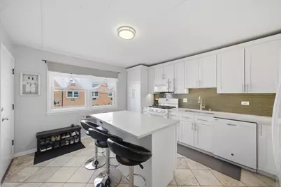 5211 N Potawatomie Avenue #206, Chicago, IL 60656 - Photo 11