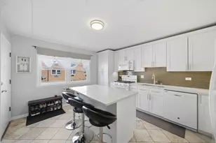 5211 N Potawatomie Ave, Chicago, IL 60656 - Photo 11