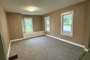 396 S Rosewood Ave, Kankakee, IL 60901 - Photo 3