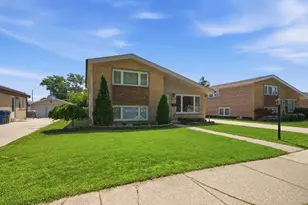 9937 Mulberry Ave, Oak Lawn, IL 60453 - Photo 3