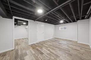 1111 E 93rd St, Chicago, IL 60619 - Photo 15