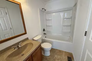 1332 Sandhurst Ln, South Elgin, IL 60177 - Photo 9