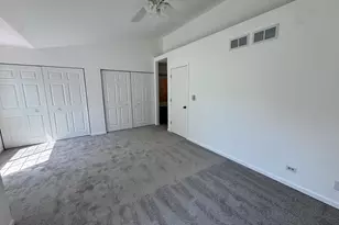 1332 Sandhurst Ln, South Elgin, IL 60177 - Photo 7