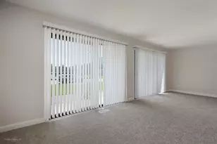 19215 Elm Dr, Country Club Hills, IL 60478 - Photo 7