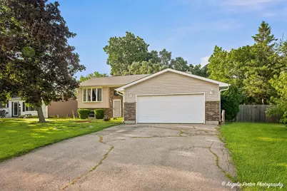 2494 Forest View Road, Lindenhurst, IL 60046 - Photo 1