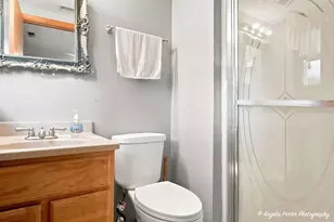 2494 Forest View Rd, Lindenhurst, IL 60046 - Photo 25