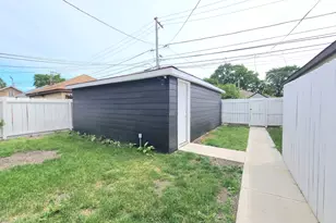 8623 S Wood Ave, Chicago, IL 60620 - Photo 45