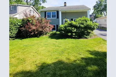 618 W Comstock Avenue, Elmhurst, IL 60126 - Photo 1