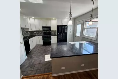618 W Comstock Avenue, Elmhurst, IL 60126 - Photo 11