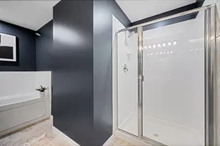200 W Grand Ave, Chicago, IL 60654 - Photo 19