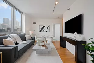 200 W Grand Ave, Chicago, IL 60654 - Photo 7