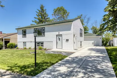 8920 Fairway Drive, Orland Park, IL 60462 - Photo 1