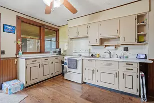 12694 Meredosia Rd, Albany, IL 61230 - Photo 7