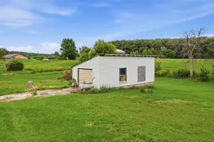 12694 Meredosia Rd, Albany, IL 61230 - Photo 23