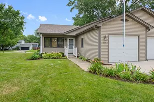 711 Harmony Ct, North Aurora, IL 60542 - Photo 3