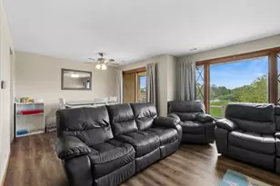 10704 Kilpatrick Ave, Oak Lawn, IL 60453 - Photo 5
