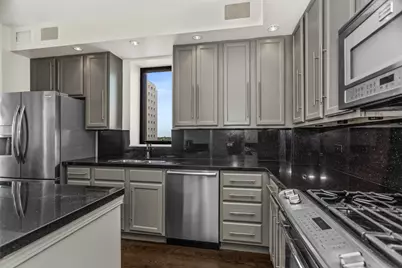 3232 N Halsted Street #D812, Chicago, IL 60657 - Photo 7