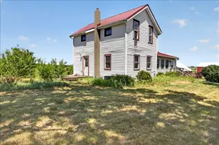 10112 E High Rd, Stillman Valley, IL 61084 - Photo 3