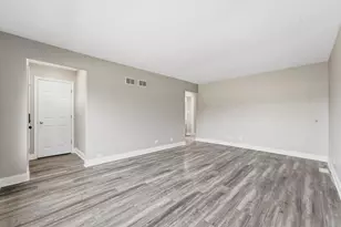 18045 Birch Ave, Country Club Hills, IL 60478 - Photo 7